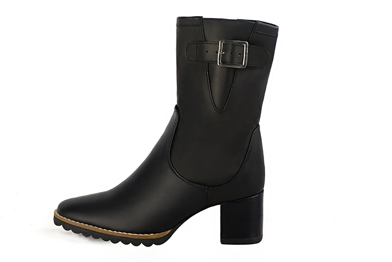 Satin black women's ankle boots with buckles on the sides. Round toe. Medium block heels. Profile view - Florence KOOIJMAN